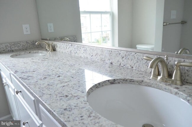 Building Photo - 1503 Hights Farm Rd S