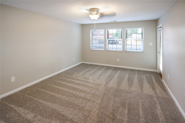 Building Photo - 411 Shirley Ridge Dr