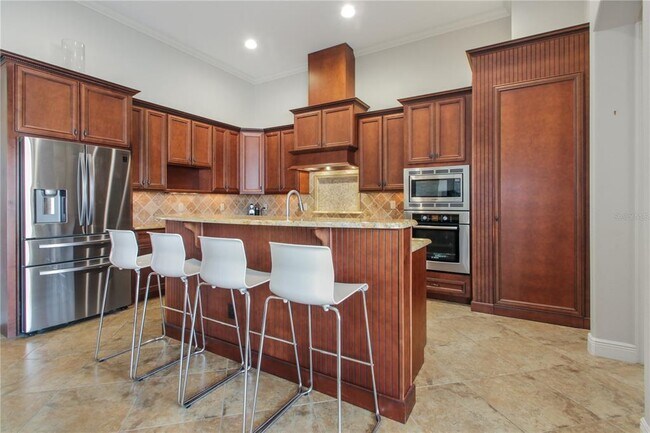 Building Photo - 11820 Waterstone Loop Dr