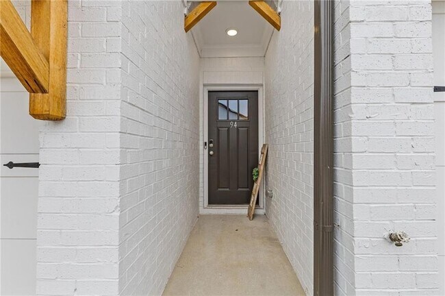 Building Photo - 94 Garrison Dr