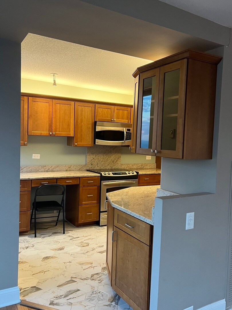 Building Photo - 360 E Randolph St