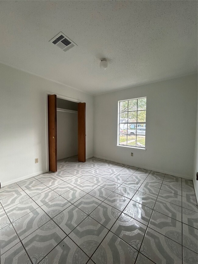 Building Photo - 1710 N Avenue H