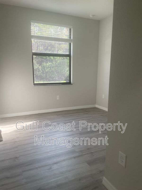 Building Photo - 1926 Marlay Ave