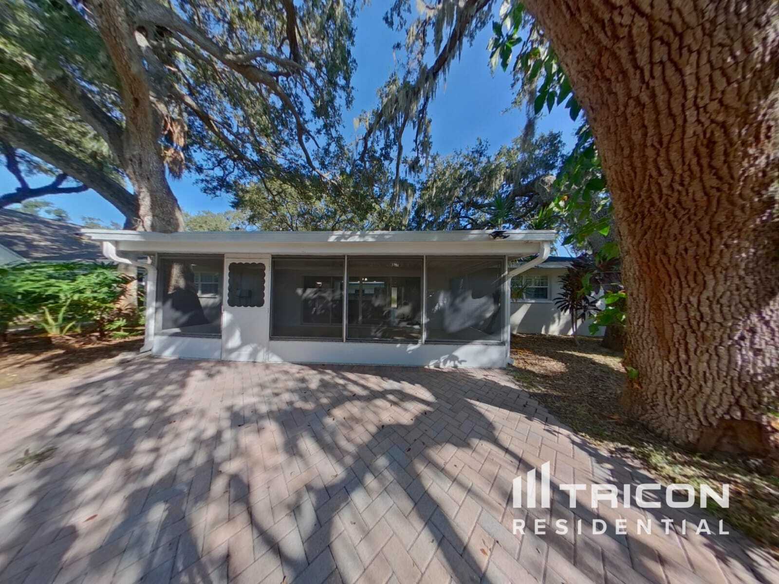 Building Photo - 3181 San Pedro St