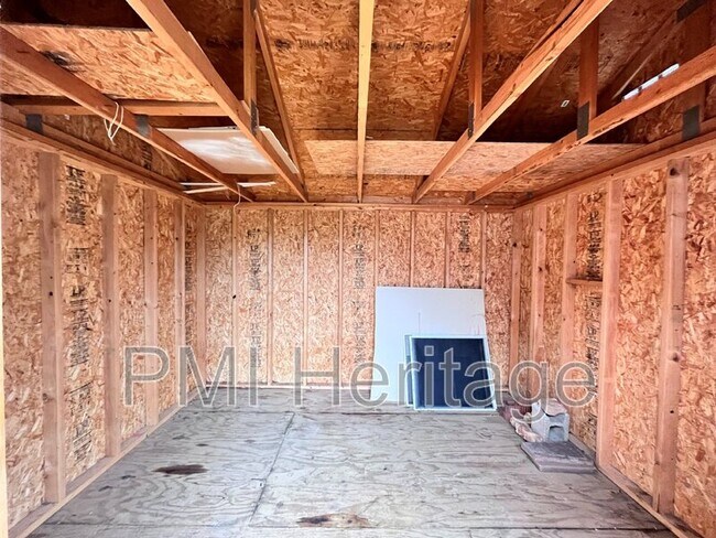Building Photo - 683 Golden Meadow Ave