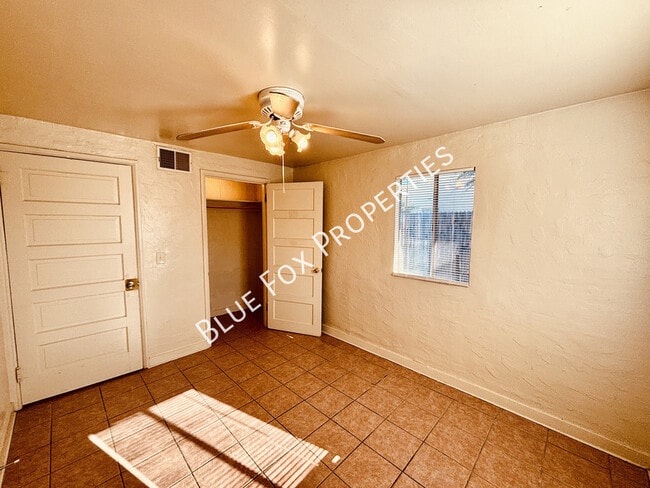 Building Photo - 3707 E Glenn St