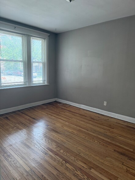 Building Photo - 2601 W Potomac Ave