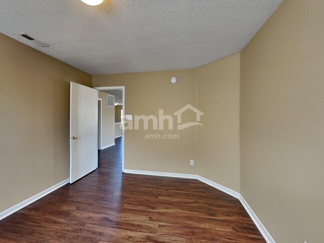 Building Photo - 1968 Prairie Sky Ln