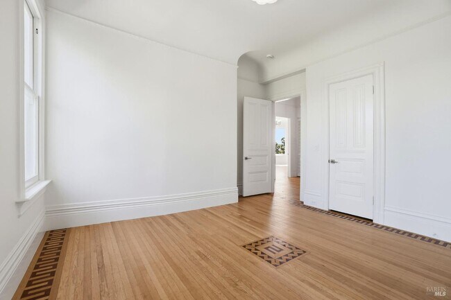 Building Photo - 172 Bella Vista Ave