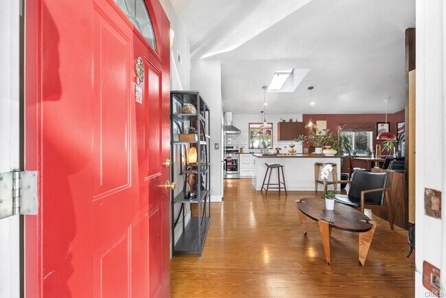 Building Photo - 171 Comanche