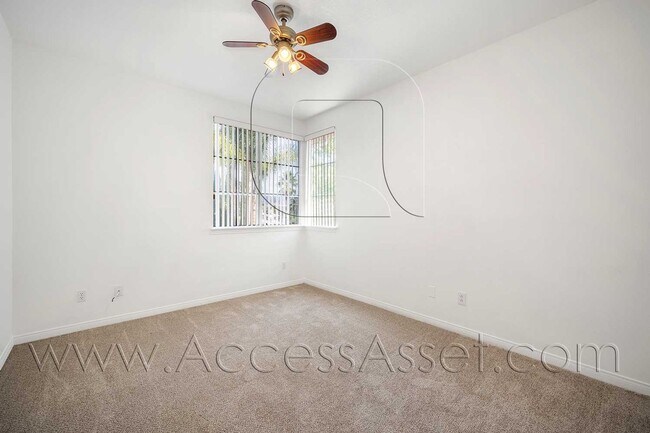 Building Photo - Huge 5 Bed/ 3.5 Bath Home In Desirable Gated Rancho Madera community In Temecula!