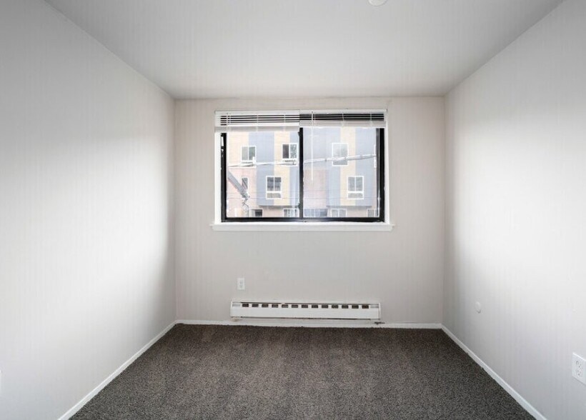 Building Photo - 500 E Upsal St