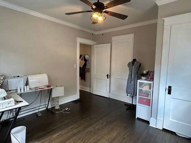 Building Photo - Updated 4 Bed 3 Bath Highlands Bungalow