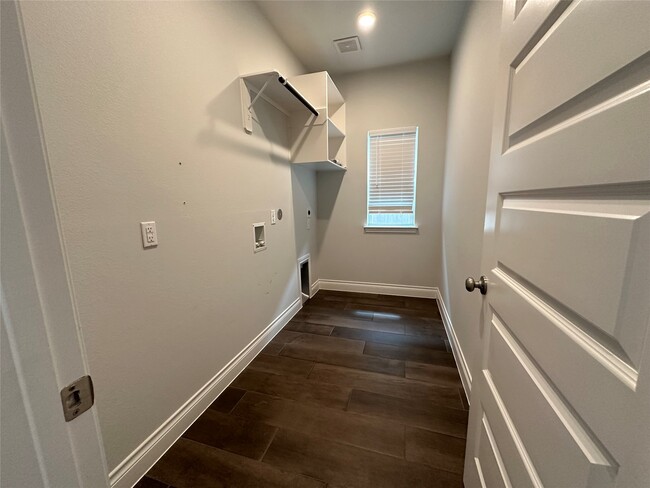 Building Photo - 16343 Silver Emperor St