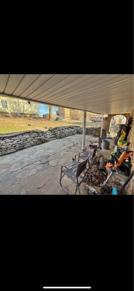 Building Photo - 1023 Gladden St