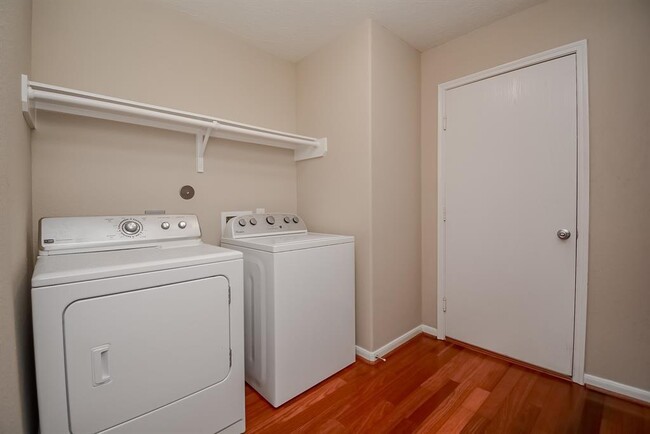 Building Photo - 13242 Skyview Landing Dr
