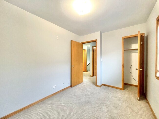Building Photo - 3162 S Throop St