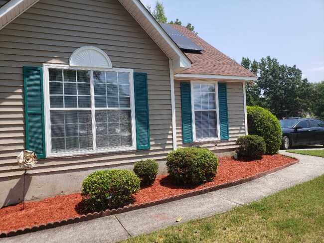 Building Photo - 239 Bradstone Rd