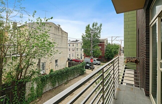 Building Photo - 1535 N Philip St