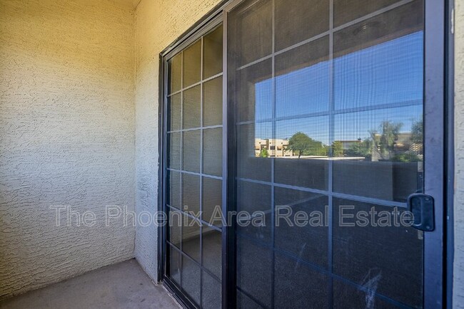 Building Photo - 3434 E Baseline Rd