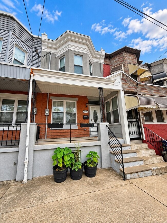 Building Photo - 1637 S 23rd St