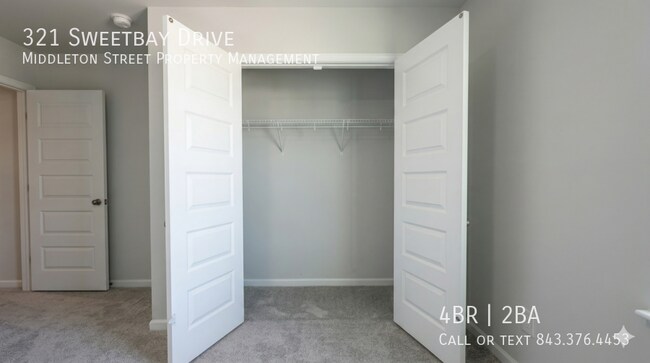 Building Photo - 321 Sweetbay Dr