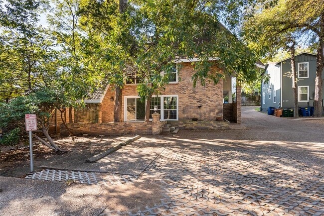 Building Photo - 2507 Quarry Rd