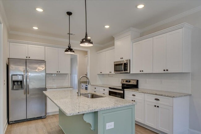 Building Photo - 5123 Huntley Trl