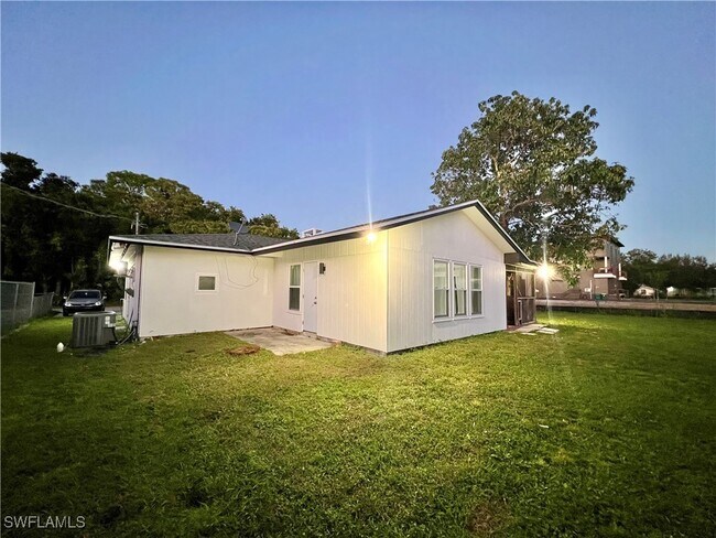 Building Photo - 3586 Croton Rd