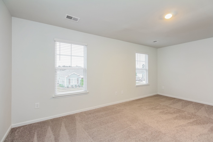 Building Photo - 523 Sugar Pne Dr