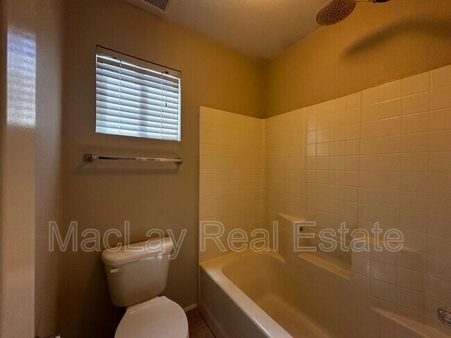 Building Photo - 971 S Meadows Dr