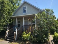 Building Photo - North Irvington Gem!
