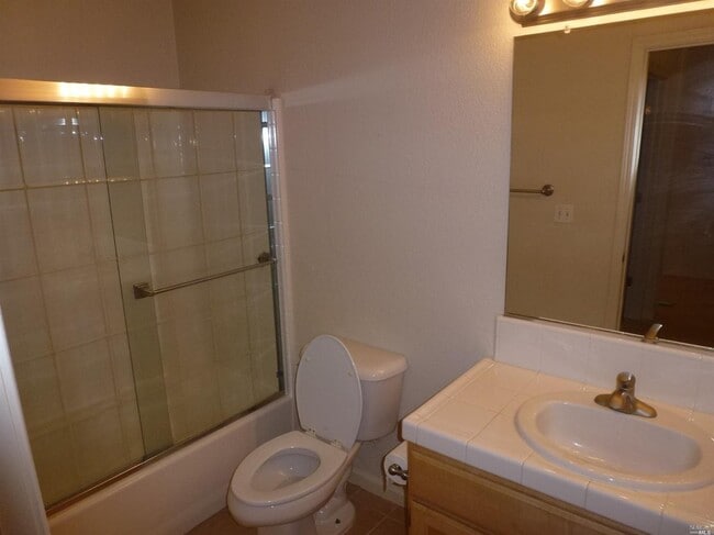 Building Photo - 3273 Inwood Pl