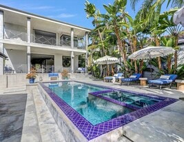 Building Photo - 1724 N Sierra Bonita Ave