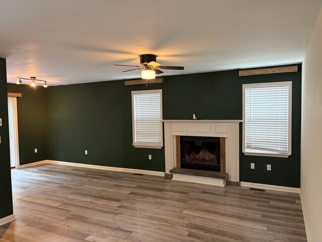 Building Photo - Single Family Home on Quite Cul-De Sac Now Available in Upland Square