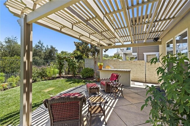 Building Photo - 48 Downfield Way
