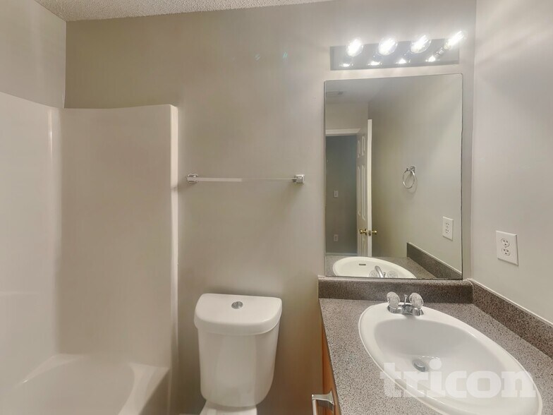 Building Photo - 1620 Cutters Mill Dr