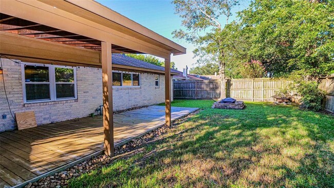 Building Photo - 4819 Marywood Dr