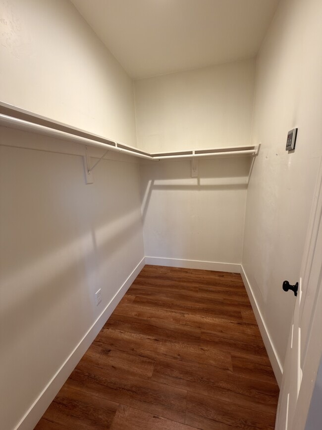 Building Photo - 4572 Onondaga Ave