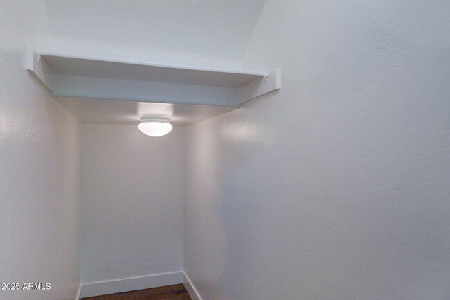 Building Photo - 5344 W Molly Ln