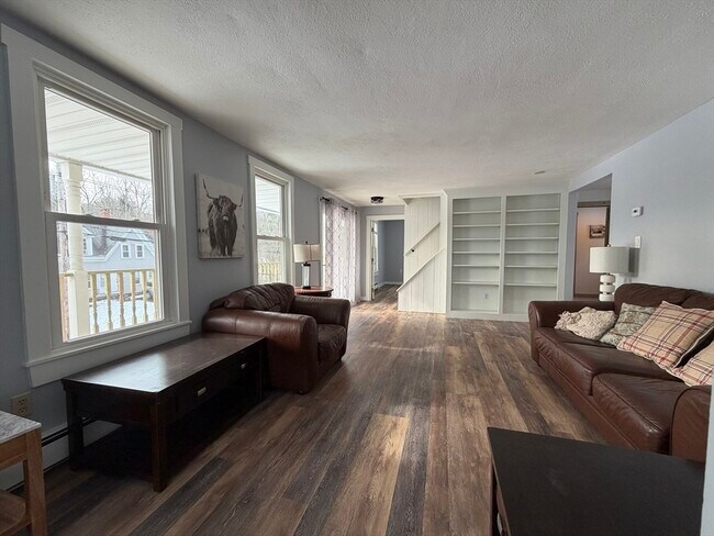 Building Photo - 12 Community Way