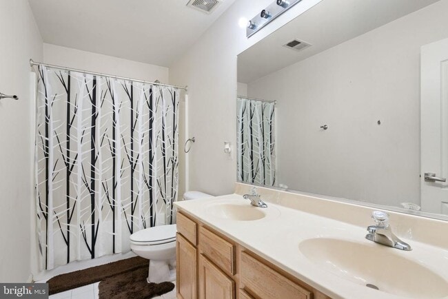 Building Photo - 523 Windermere Drive