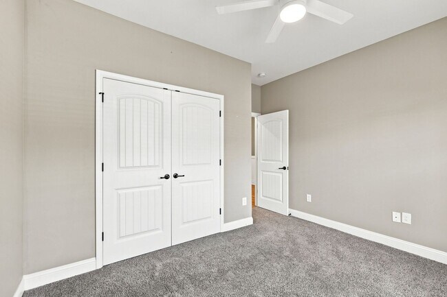 Building Photo - 233 Forester Dr