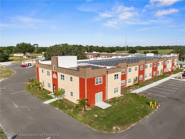 Building Photo - 260 Spanish Moss Cir