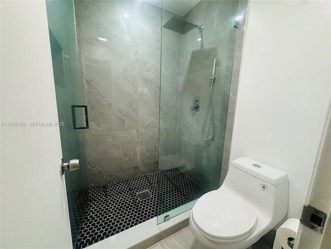 Building Photo - 3815 NW 35th St