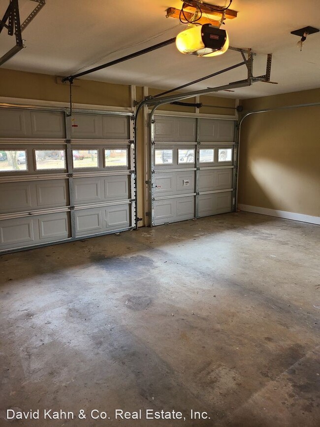Building Photo - 3 br, 2 bath House - 114 Oakland Drive