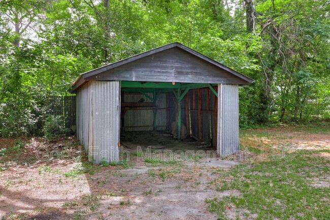 Building Photo - 1813 Alder Dr
