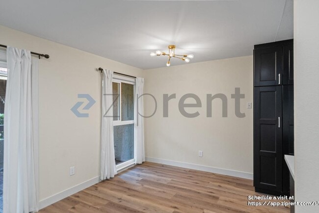 Building Photo - 291 Tradewinds Dr