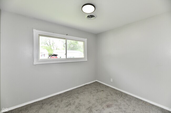 Building Photo - 3550 Eisenhower Dr