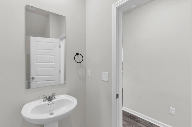 Building Photo - ***MOVE-IN SPECIAL*** $500 OFF OF YOUR FIR...